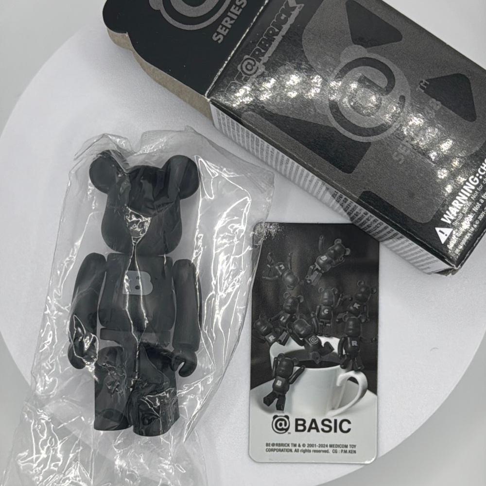 Be@rbrick Series 48 - Basic
